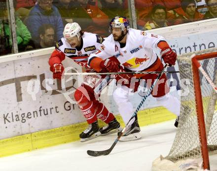 EBEL. Eishockey Bundesliga. KAC gegen 	EC Red Bull Salzburg. Marco Richter,  (KAC), Brett Olson  (Salzburg). Klagenfurt, am 17.3.2017.
Foto: Kuess

---
pressefotos, pressefotografie, kuess, qs, qspictures, sport, bild, bilder, bilddatenbank