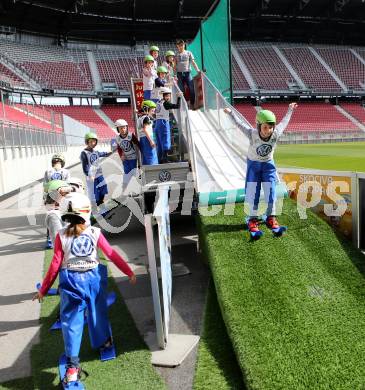Schi Nordisch. Pressekonferenz Schifliegen Planica. Nachwuchs. Klagenfurt, 20.3.2017.
Foto: Kuess 
---
pressefotos, pressefotografie, kuess, qs, qspictures, sport, bild, bilder, bilddatenbank