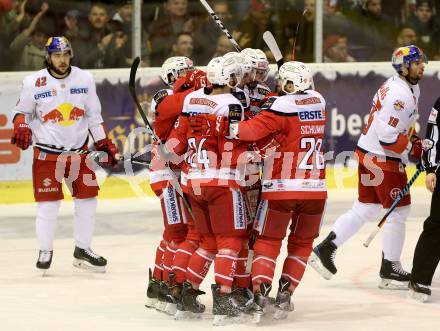 EBEL. Eishockey Bundesliga. KAC gegen 	EC Red Bull Salzburg. Torjubel Mark Hurturbise, Steven Strong, Ziga Pance, Philipp Kreuzer, Martin Schumnig (KAC). Klagenfurt, am 21.3.2017.
Foto: Kuess

---
pressefotos, pressefotografie, kuess, qs, qspictures, sport, bild, bilder, bilddatenbank