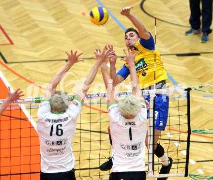 Volleyball. DenizBank AG Volley League Men. Semifinale. SK Posojilnica Aich/Dob gegen UVC Holding Graz. Peter Mlynarcik (Aich/Dob), Clemens Unterberger, Moritz Fabian Kindl. Bleiburg, am 25.3.2017.
Foto: Kuess
---
pressefotos, pressefotografie, kuess, qs, qspictures, sport, bild, bilder, bilddatenbank