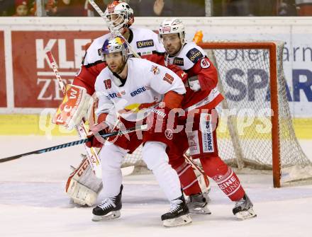EBEL. Eishockey Bundesliga. KAC gegen 	EC Red Bull Salzburg. Kevin Kapstad,  (KAC),  Bill Thomas (Salzburg). Klagenfurt, am 26.3.2017.
Foto: Kuess

---
pressefotos, pressefotografie, kuess, qs, qspictures, sport, bild, bilder, bilddatenbank