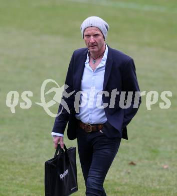 Fussball. Kaerntner Liga. Koettmannsdorf gegen Lienz. Trainer Bernhard Zoier (Lienz). Koettmannsdorf, 26.3.2017.
Foto: Kuess
---
pressefotos, pressefotografie, kuess, qs, qspictures, sport, bild, bilder, bilddatenbank