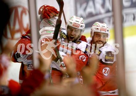 EBEL. Eishockey Bundesliga. KAC gegen 	EC Red Bull Salzburg. Torjubel Ziga Pance, Steven Strong (KAC). Klagenfurt, am 26.3.2017.
Foto: Kuess

---
pressefotos, pressefotografie, kuess, qs, qspictures, sport, bild, bilder, bilddatenbank