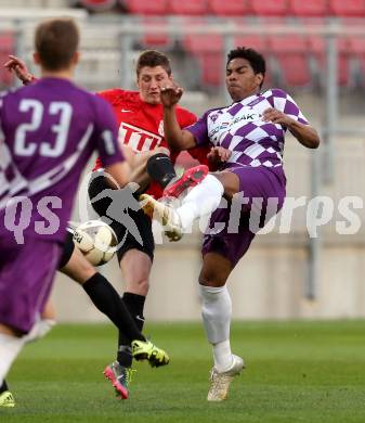 Fussball Regionalliga. SK Austria Klagenfurt gegen St. Florian. Sandro Jose Da Silva,  (Klagenfurt), Philipp Fruehwirth (St. Florian). Klagenfurt, am 31.3.2017.
Foto: Kuess
---
pressefotos, pressefotografie, kuess, qs, qspictures, sport, bild, bilder, bilddatenbank