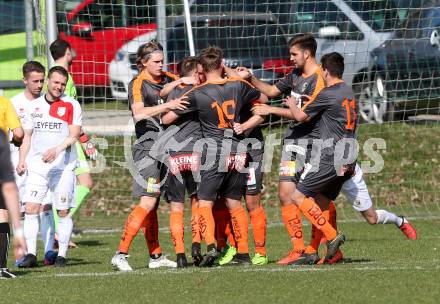 Fussball Kaerntner Liga. Maria Saal  gegen WAC Amateure. Torjubel (WAC). Klagenfurt, am 1.4.2017.
Foto: Kuess
---
pressefotos, pressefotografie, kuess, qs, qspictures, sport, bild, bilder, bilddatenbank