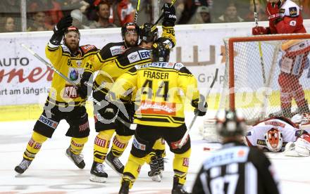 EBEL. Eishockey Bundesliga. KAC gegen 	UPC Vienna Capitals. Torjubel Jerry Pollastrone , Riley Holzapfel, Kelsey Tessier, Jamie Fraser (Vienna Capitals). Klagenfurt, am 2.4.2017.
Foto: Kuess

---
pressefotos, pressefotografie, kuess, qs, qspictures, sport, bild, bilder, bilddatenbank