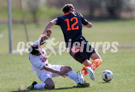Fussball Kaerntner Liga. Maria Saal  gegen WAC Amateure. Roland Krenn(Maria Saal), Marcel Holzer (WAC). Klagenfurt, am 1.4.2017.
Foto: Kuess
---
pressefotos, pressefotografie, kuess, qs, qspictures, sport, bild, bilder, bilddatenbank