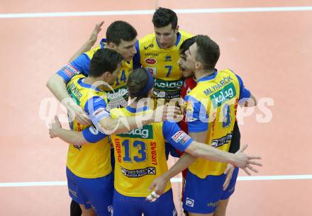 AVL. DenizBank AG Volley League Men. Finale. SK Posojilnica Aich/Dob gegen Hypo Tirol VT. Jubel (Aich Dob). Bleiburg, am 6.4.2017.
Foto: Kuess
---
pressefotos, pressefotografie, kuess, qs, qspictures, sport, bild, bilder, bilddatenbank