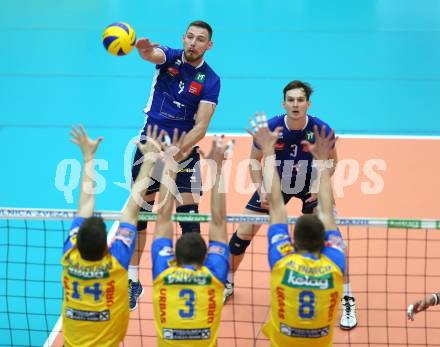 AVL. DenizBank AG Volley League Men. Finale. SK Posojilnica Aich/Dob gegen Hypo Tirol VT. Anestis Dalakouras, Michal Hruska, Peter Mlynarcik (Aich Dob),  Jan Krol, Stefan Chrtiansky  (Tirol). Bleiburg, am 6.4.2017.
Foto: Kuess
---
pressefotos, pressefotografie, kuess, qs, qspictures, sport, bild, bilder, bilddatenbank