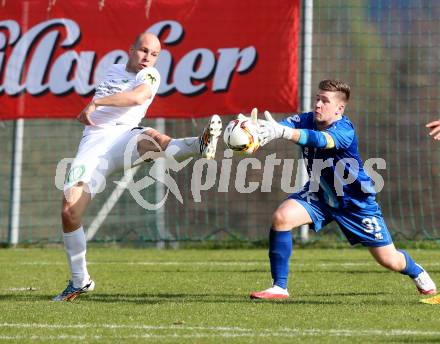 Fussball. Unterliga West. Ludmannsdorf gegen Rosegg. Juergen Zedlacher (Ludmannsdorf),  Daniel Oswald (Rosegg). Ludmannsdorf, 2. 4. 2017.
Fotos: Kuess
---
pressefotos, pressefotografie, kuess, qs, qspictures, sport, bild, bilder, bilddatenbank