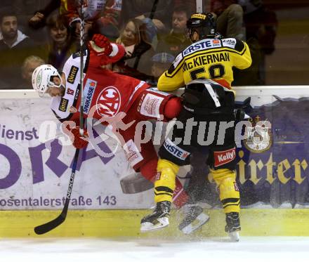 EBEL. Eishockey Bundesliga. KAC gegen 	UPC Vienna Capitals. Ziga Pance, (KAC), Ryan Connor McKiernan   (Vienna Capitals). Klagenfurt, am 7.4.2017.
Foto: Kuess

---
pressefotos, pressefotografie, kuess, qs, qspictures, sport, bild, bilder, bilddatenbank