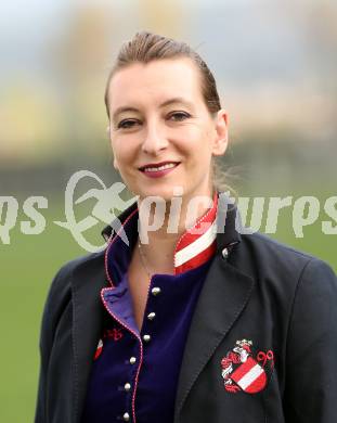 Fussball. Regionalliga.  SK Austria Klagenfurt. Mannschaftsfototermin.  Natalie Biermann (Managerin). Klagenfurt, 5.4.2017.
Foto: Kuess
---
pressefotos, pressefotografie, kuess, qs, qspictures, sport, bild, bilder, bilddatenbank