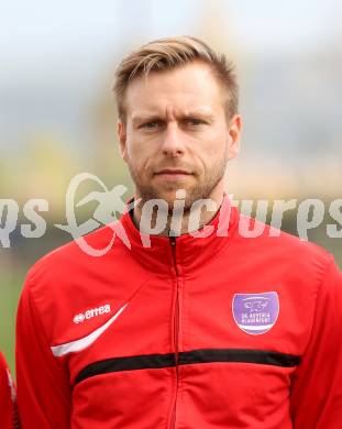 Fussball. Regionalliga.  SK Austria Klagenfurt. Mannschaftsfototermin.  Martin Lassnig (Co-Trainer). Klagenfurt, 5.4.2017.
Foto: Kuess
---
pressefotos, pressefotografie, kuess, qs, qspictures, sport, bild, bilder, bilddatenbank