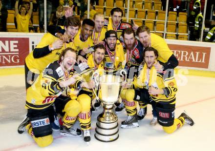 EBEL. Eishockey Bundesliga. KAC gegen 	UPC Vienna Capitals. Meisterjubel   (Vienna Capitals). Klagenfurt, am 7.4.2017.
Foto: Kuess

---
pressefotos, pressefotografie, kuess, qs, qspictures, sport, bild, bilder, bilddatenbank