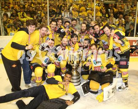 EBEL. Eishockey Bundesliga. KAC gegen 	UPC Vienna Capitals. Meisterjubel   (Vienna Capitals). Klagenfurt, am 7.4.2017.
Foto: Kuess

---
pressefotos, pressefotografie, kuess, qs, qspictures, sport, bild, bilder, bilddatenbank