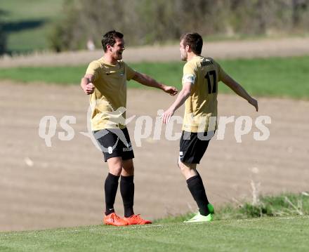 Fussball. Kaerntner Liga. Koettmannsdorf gegen Lendorf. Torjubel Christoph Pibal, Stephan Borovnik (Koettmannsdorf). Koettmannsdorf, 9.4.2017.
Foto: Kuess
---
pressefotos, pressefotografie, kuess, qs, qspictures, sport, bild, bilder, bilddatenbank