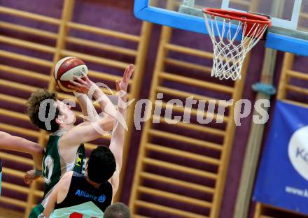 Basketball 2. Bundesliga. Play off. Viertelfinale. VF1. Raiders Villach gegen Dornbirn Lions. Erik Rhinehart (Villach), Henry Robert Newell Wilkins (Dornbirn). Villach, am 9.4.2017.
Foto: Kuess
---
pressefotos, pressefotografie, kuess, qs, qspictures, sport, bild, bilder, bilddatenbank