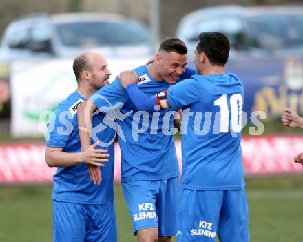 Fussball. Kaerntner Liga. Eberstein gegen ASV. Torjubel Daniel Barrazutti, Niko Maric, Almedin Hota  (ASV). Eberstein, 8.4.2017.
Foto: Kuess
---
pressefotos, pressefotografie, kuess, qs, qspictures, sport, bild, bilder, bilddatenbank