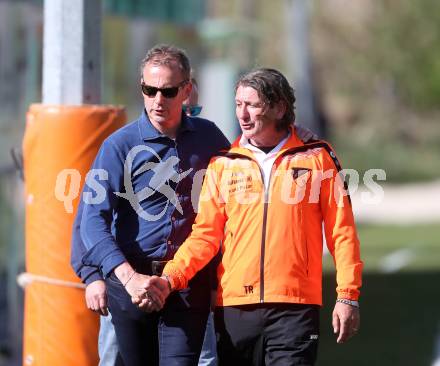 Fussball. Kaerntner Liga. Eberstein gegen ASV. Trainer Aco Obradovic (Eberstein), Trainer Dietmar Thuller (ASV). Eberstein, 8.4.2017.
Foto: Kuess
---
pressefotos, pressefotografie, kuess, qs, qspictures, sport, bild, bilder, bilddatenbank