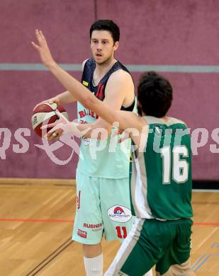 Basketball 2. Bundesliga. Play off. Viertelfinale. VF1. Raiders Villach gegen Dornbirn Lions. Erik Rhinehart,  (Villach), Mario Tobar Ruiz (Dornbirn). Villach, am 9.4.2017.
Foto: Kuess
---
pressefotos, pressefotografie, kuess, qs, qspictures, sport, bild, bilder, bilddatenbank