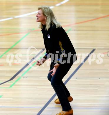 Basketball 2. Bundesliga. Play off. Viertelfinale. VF1. Raiders Villach gegen Dornbirn Lions. Trainerin Natalia Tcherkacheva (Villach). Villach, am 9.4.2017.
Foto: Kuess
---
pressefotos, pressefotografie, kuess, qs, qspictures, sport, bild, bilder, bilddatenbank