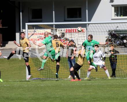 Fussball. Kaerntner Liga. Koettmannsdorf gegen Lendorf. Christopher Sallinger, Christoph Hubert Feichter, Philipp Gatti, Marcel Guetler (Koettmannsdorf),  Mario Nagy, Martin Nagy (Lendorf). Koettmannsdorf, 9.4.2017.
Foto: Kuess
---
pressefotos, pressefotografie, kuess, qs, qspictures, sport, bild, bilder, bilddatenbank