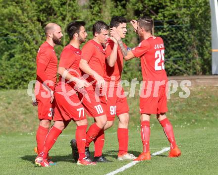 Fussball Kaerntner Liga. ATUS Ferlach gegen WAC Amateure. Torjubel (Ferlach). Ferlach, am 13.4.2017.
Foto: Kuess
---
pressefotos, pressefotografie, kuess, qs, qspictures, sport, bild, bilder, bilddatenbank