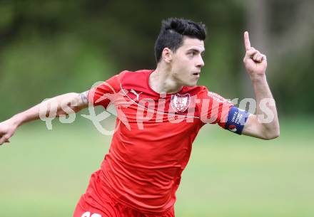 Fussball Kaerntner Liga. ATUS Ferlach gegen WAC Amateure. Torjubel Lukas Jaklitsch (Ferlach). Ferlach, am 13.4.2017.
Foto: Kuess
---
pressefotos, pressefotografie, kuess, qs, qspictures, sport, bild, bilder, bilddatenbank