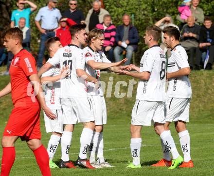 Fussball Kaerntner Liga. ATUS Ferlach gegen WAC Amateure. Torjubel Marcel Holzer, Tadej Trdina, Moritz Leitner (WAC). Ferlach, am 13.4.2017.
Foto: Kuess
---
pressefotos, pressefotografie, kuess, qs, qspictures, sport, bild, bilder, bilddatenbank