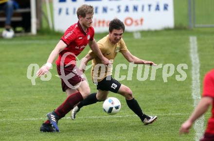 Fussball Kaerntner Liga. Lind gegen Koettmannsdorf. Peter Rainer, (Lind),  Philipp Gatti  (Koettmannsdorf). Lind, am 15.4.2017.
Foto: Kuess
---
pressefotos, pressefotografie, kuess, qs, qspictures, sport, bild, bilder, bilddatenbank