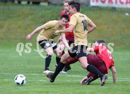 Fussball Kaerntner Liga. Lind gegen Koettmannsdorf. Petar Cumbo,  (Lind),  Dominik Kruschitz (Koettmannsdorf). Lind, am 15.4.2017.
Foto: Kuess
---
pressefotos, pressefotografie, kuess, qs, qspictures, sport, bild, bilder, bilddatenbank