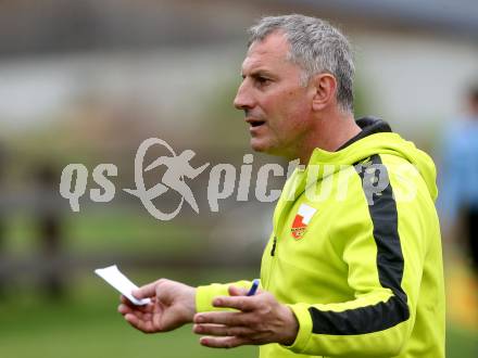 Fussball Kaerntner Liga. Lind gegen Koettmannsdorf. Trainer Peter Zagler (Lind). Lind, am 15.4.2017.
Foto: Kuess
---
pressefotos, pressefotografie, kuess, qs, qspictures, sport, bild, bilder, bilddatenbank