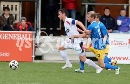 Fussball Kaerntner Liga. SAK gegen Bleiburg. Darjan Aleksic, (SAK),  Dejan Verdel (Bleiburg). Welzenegg, am 21.4.2017.
Foto: Kuess
---
pressefotos, pressefotografie, kuess, qs, qspictures, sport, bild, bilder, bilddatenbank