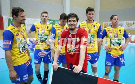 AVL. DenizBank AG Volley League Men. 5. Finalspiel. SK Posojilnica Aich/Dob gegen Hypo Tirol VT. Martin Nicolas Weber, Uros Pavlovic, Nejc Pusnik (Aich Dob). Bleiburg, am 23.4.2017.
Foto: Kuess
---
pressefotos, pressefotografie, kuess, qs, qspictures, sport, bild, bilder, bilddatenbank