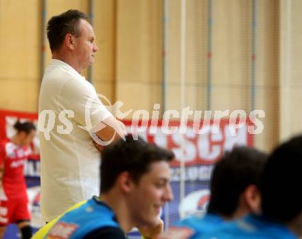 Handball. HLA. Playoff. Viertelfinale. SC Ferlach gegen Alpla HC Hard. Trainer Ivan Vajdl (Ferlach). Ferlach, am 23.4.2017.
Foto: Kuess
---
pressefotos, pressefotografie, kuess, qs, qspictures, sport, bild, bilder, bilddatenbank