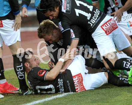 Fussball Bundesliga. RZ Pellets WAC gegen  SV Mattersburg. Torjubel Daniel Offenbacher, Ynclan Pajares Jacobo (WAC). Wolfsberg, am 29.4.2017.
Foto: Kuess

---
pressefotos, pressefotografie, kuess, qs, qspictures, sport, bild, bilder, bilddatenbank