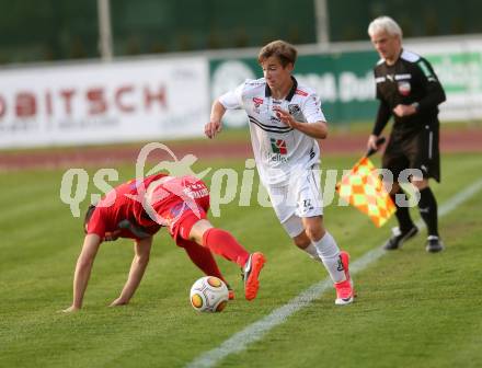 Fussball. Kaerntner Liga. WAC Amateure gegen Lendorf. Benjamin Rosenberger (WAC Amat.),  Marco Moser (Lendorf).  Wolfsberg, 5.5.2017.
Foto: Kuess
---
pressefotos, pressefotografie, kuess, qs, qspictures, sport, bild, bilder, bilddatenbank