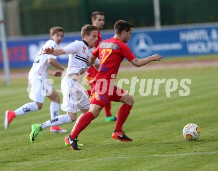 Fussball. Kaerntner Liga. WAC Amateure gegen Lendorf. Alexander Hofer (WAC Amat.), Marco Moser (Lendorf).  Wolfsberg, 5.5.2017.
Foto: Kuess
---
pressefotos, pressefotografie, kuess, qs, qspictures, sport, bild, bilder, bilddatenbank