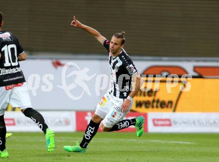 Fussball Bundesliga. RZ Pellets WAC gegen  FK Austria Wien. Torjubel Peter Tschernegg (WAC). Wolfsberg, am 20.5.2017.
Foto: Kuess

---
pressefotos, pressefotografie, kuess, qs, qspictures, sport, bild, bilder, bilddatenbank