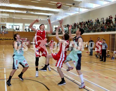 Basketball 2. Bundesliga. Playoff.  Villach Raiders gegen St. Poelten Dragons.  Simon Finzgar, Erik Rhinehart (Villach), Martin Speiser, Christoph Boeck (St. Poelten). Villach, am 21.5.2017.
Foto: Kuess
---
pressefotos, pressefotografie, kuess, qs, qspictures, sport, bild, bilder, bilddatenbank