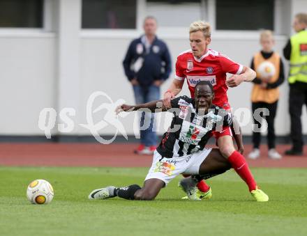 Fussball Bundesliga. RZ Pellets WAC gegen  FK Austria Wien. Dever Akeem Orgill, (WAC), Thomas Salamon (Austria Wien). Wolfsberg, am 20.5.2017.
Foto: Kuess

---
pressefotos, pressefotografie, kuess, qs, qspictures, sport, bild, bilder, bilddatenbank
