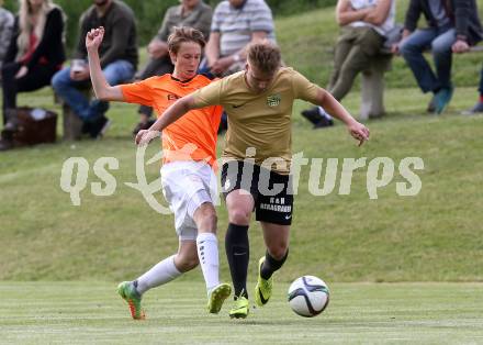 Fussball Kaerntner Liga. Koettmannsdorf gegen Spittal. Michael Jakopitsch,  (Koettmannsdorf), Timo Altersberger (Spittal). Koettmannsdorf, am 24.5.2017.
Foto: Kuess
---
pressefotos, pressefotografie, kuess, qs, qspictures, sport, bild, bilder, bilddatenbank