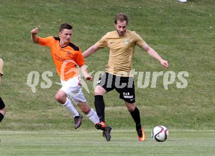 Fussball Kaerntner Liga. Koettmannsdorf gegen Spittal. Christian Schimmel, (Koettmannsdorf), Thomas Zraunig  (Spittal). Koettmannsdorf, am 24.5.2017.
Foto: Kuess
---
pressefotos, pressefotografie, kuess, qs, qspictures, sport, bild, bilder, bilddatenbank