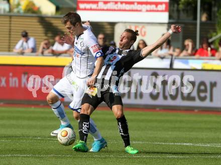 Fussball Bundesliga. RZ Pellets WAC gegen  SK Puntigamer Sturm Graz.  Peter Tschernegg, (WAC), Deni Alar  (Graz). Wolfsberg, am 28.5.2017.
Foto: Kuess

---
pressefotos, pressefotografie, kuess, qs, qspictures, sport, bild, bilder, bilddatenbank