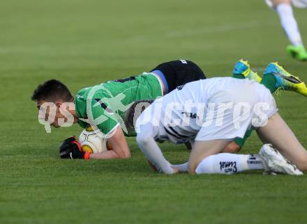 Fussball. Kaerntner Liga. WAC Amateure gegen SAK. Marcel Holzer (WAC), Kristijan Kondic,  (SAK). St. Andrae, 26.5.2017. 
Foto: Kuess
---
pressefotos, pressefotografie, kuess, qs, qspictures, sport, bild, bilder, bilddatenbank