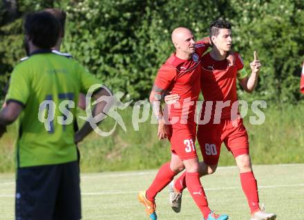 Fussball Kaerntner Liga. ATUS Ferlach gegen Lind. Torjubel Lukas Jaklitsch, Stephan Mathias Stueckler (Ferlach). Ferlach, am 27.5.2017.
Foto: Kuess
---
pressefotos, pressefotografie, kuess, qs, qspictures, sport, bild, bilder, bilddatenbank