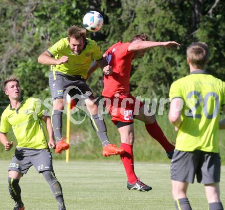 Fussball Kaerntner Liga. ATUS Ferlach gegen Lind. Dejan Kern, (Ferlach),  Mario Zagler (Lind). Ferlach, am 27.5.2017.
Foto: Kuess
---
pressefotos, pressefotografie, kuess, qs, qspictures, sport, bild, bilder, bilddatenbank