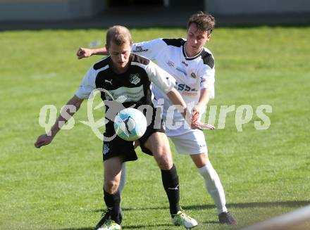 Fussball. Kaerntner Liga. Bleiburg gegen Spittal. Dejan Verdel  (Bleiburg), Felix Helmut Hutter  (Spittal). Bleiburg, 13.5.2017.
Foto: Kuess
---
pressefotos, pressefotografie, kuess, qs, qspictures, sport, bild, bilder, bilddatenbank