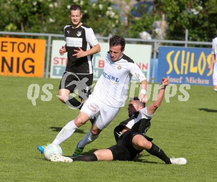 Fussball. Kaerntner Liga. Bleiburg gegen Spittal.  Daniel Horst Ramsauer (Bleiburg),  Arnes Besic (Spittal). Bleiburg, 13.5.2017.
Foto: Kuess
---
pressefotos, pressefotografie, kuess, qs, qspictures, sport, bild, bilder, bilddatenbank