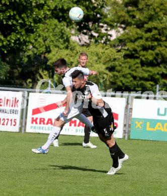 Fussball. Kaerntner Liga. Bleiburg gegen Spittal.  Daniel Horst Ramsauer (Bleiburg),  Kevin Winkler (Spittal). Bleiburg, 13.5.2017.
Foto: Kuess
---
pressefotos, pressefotografie, kuess, qs, qspictures, sport, bild, bilder, bilddatenbank
